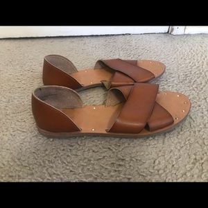 Universal Thread Faux Leather Sandals women size 9